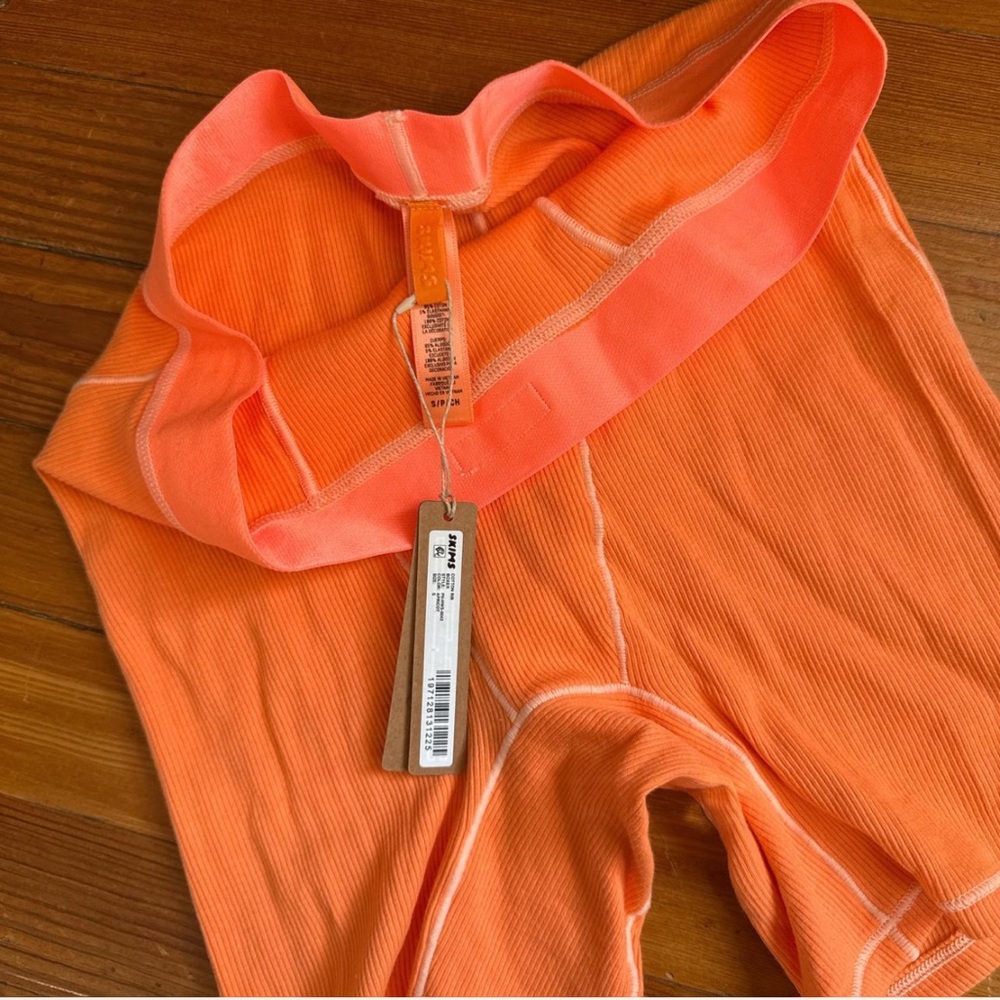Orange Ribbed High-Waisted Shorts - Picture 2 of 2